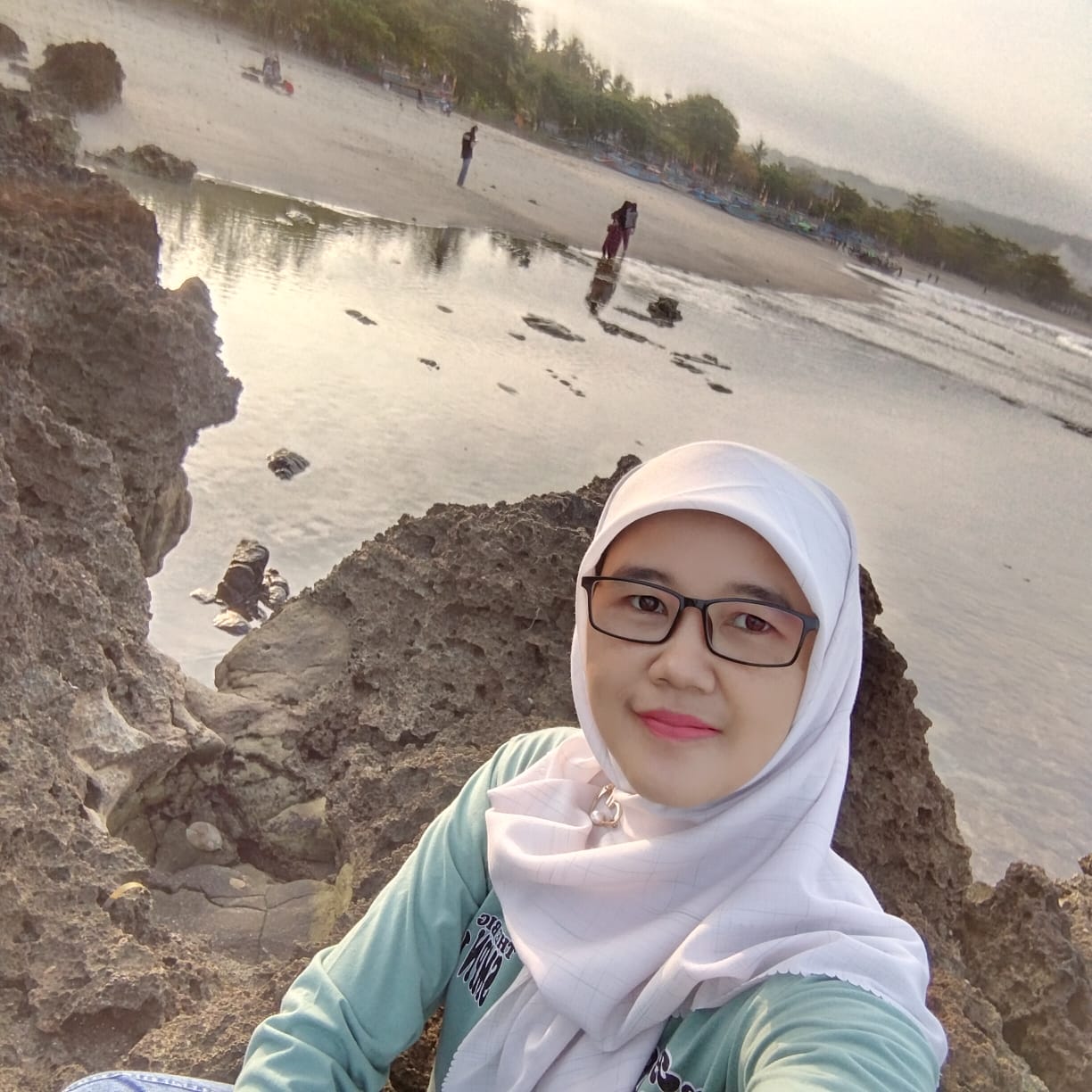 Profile picture for user iis_masyaroh