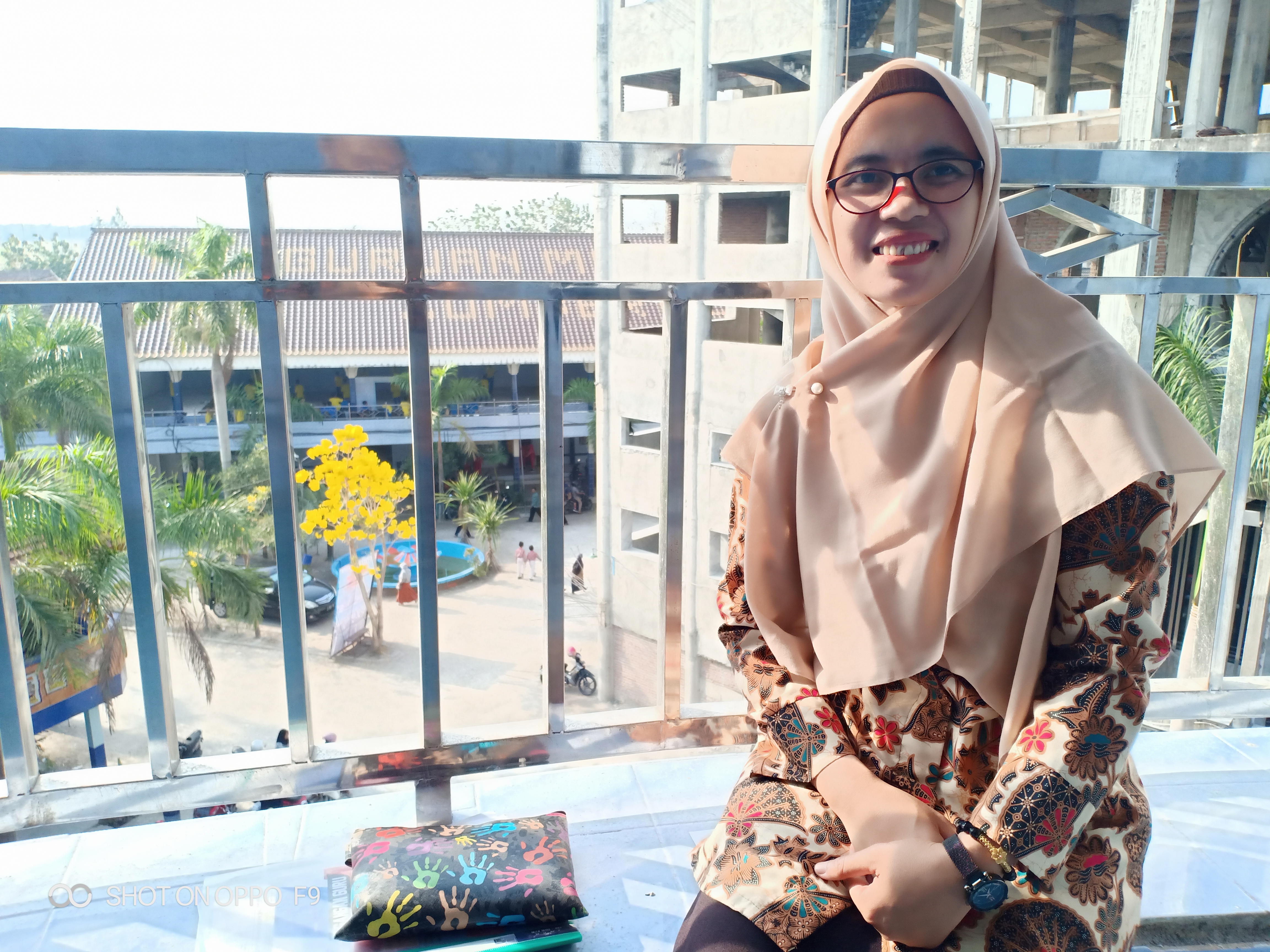 Profile picture for user YeniindriW.