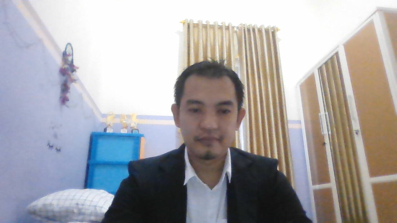 Profile picture for user azrihouten