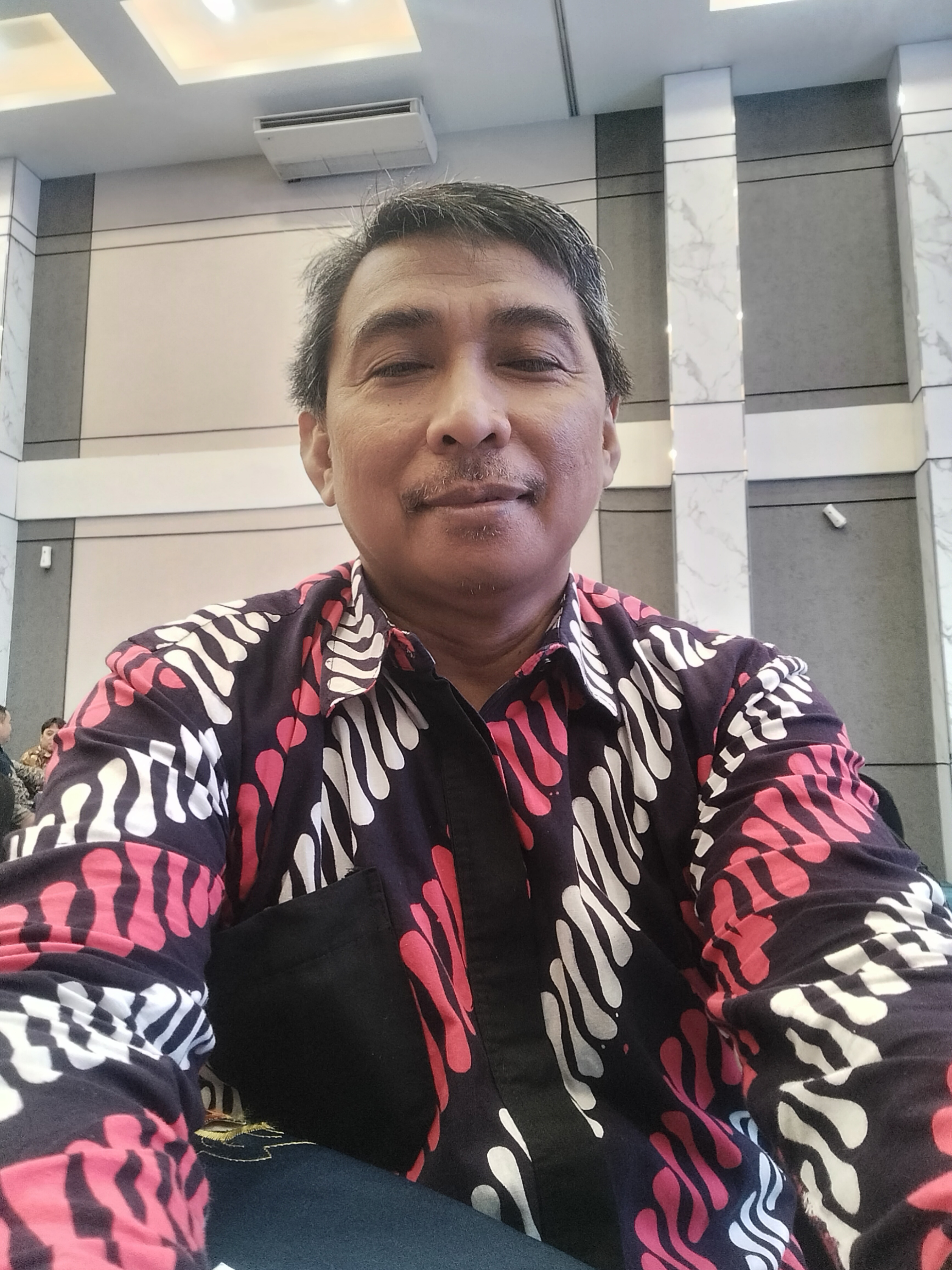 Profile picture for user ALIM_SMANIKE